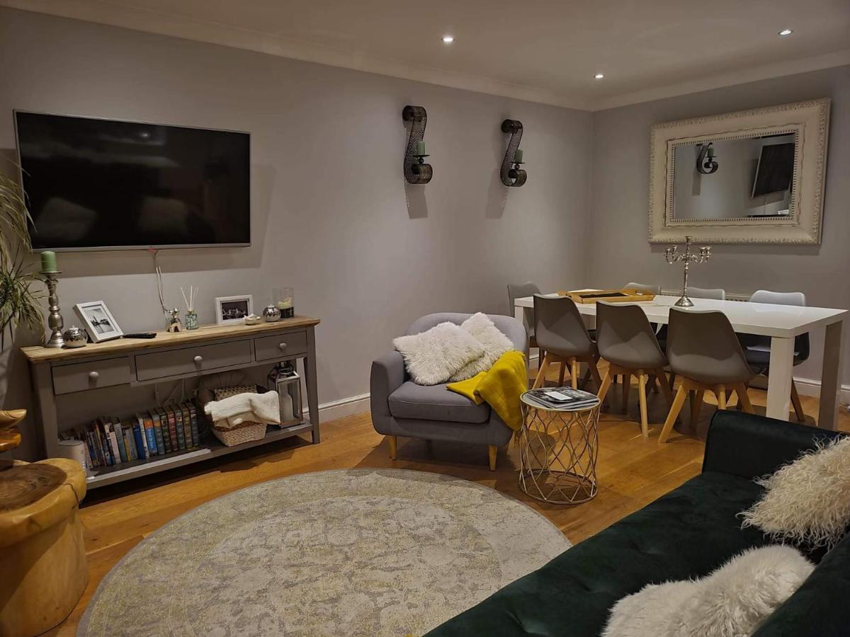 לונדון Three Bedroom Apartment By Beautiful Park מראה חיצוני תמונה