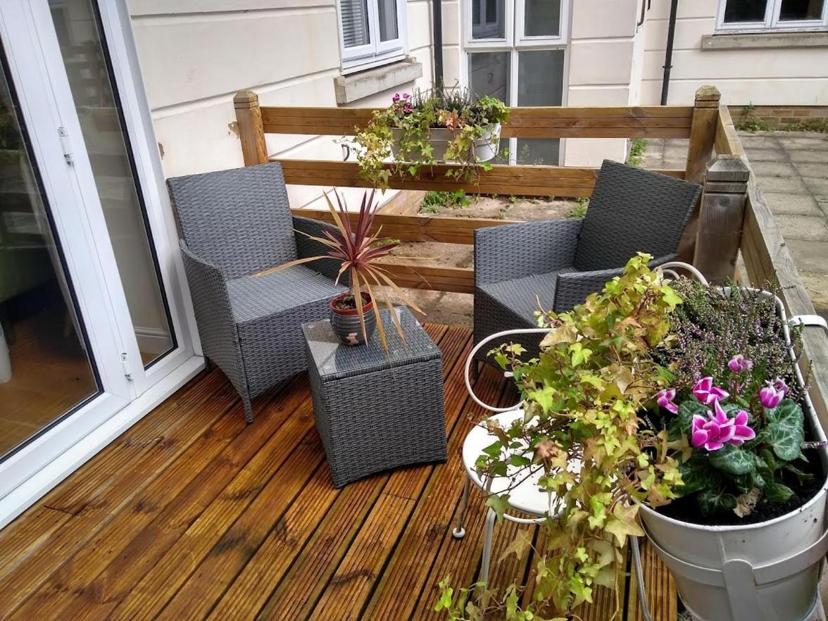 לונדון Three Bedroom Apartment By Beautiful Park מראה חיצוני תמונה